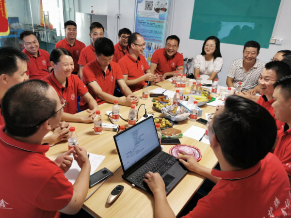 陜西鑫安安防參加牛商爭霸賽業(yè)績沖刺會議:乘風破浪，勇往直前