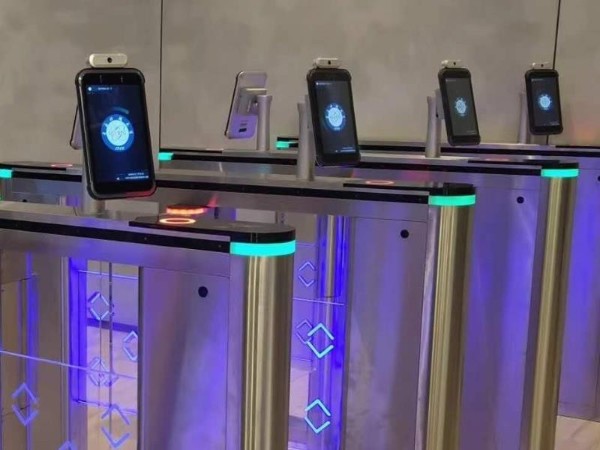 都已經(jīng)到了人臉識(shí)別門(mén)禁時(shí)代了，你還在用傳統(tǒng)門(mén)禁嗎？